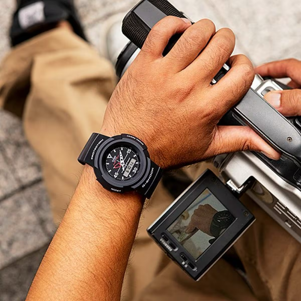 G-SHOCK DUO REVIVAL 200M WR BLK FACE WHT ACC BLK RESIN AW500E-1E